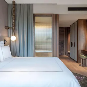Swissotel מלון