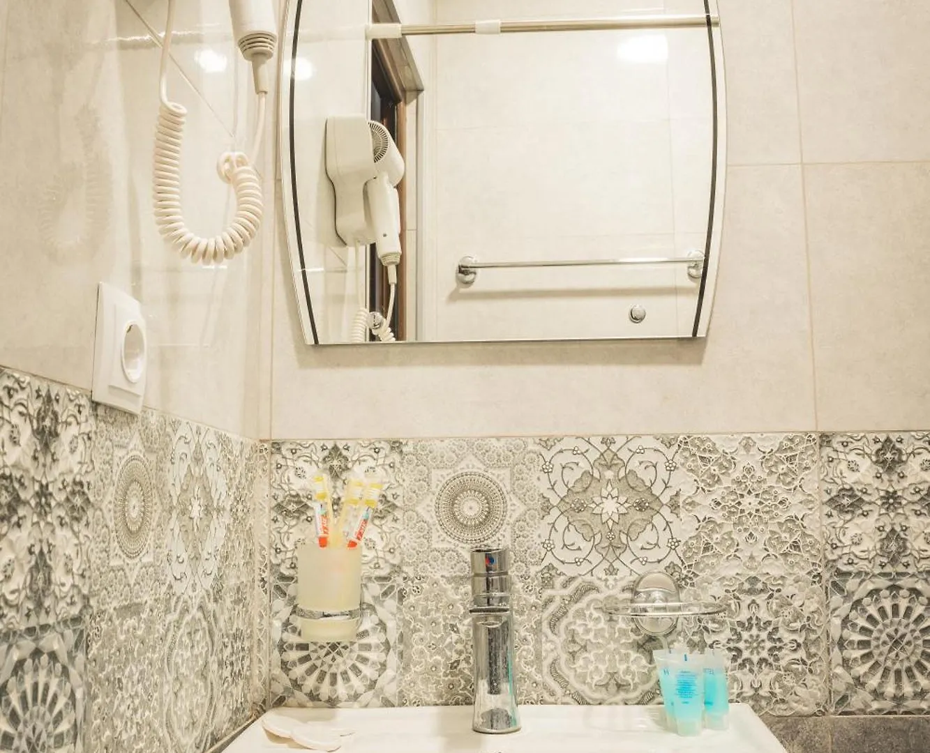 Hh Hotel Tbilissi